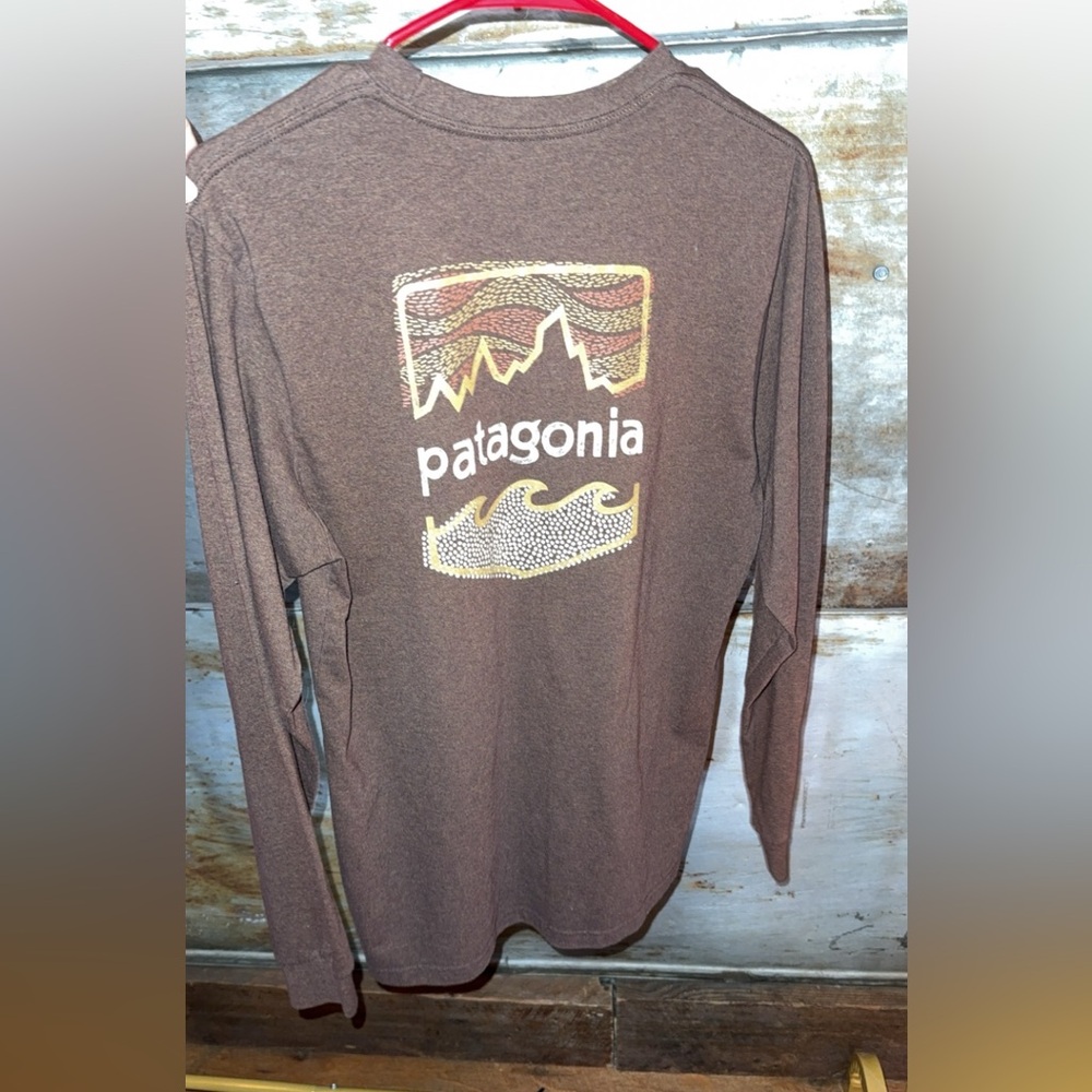 Patagonia Earthy Brown Graphic Long Sleeve